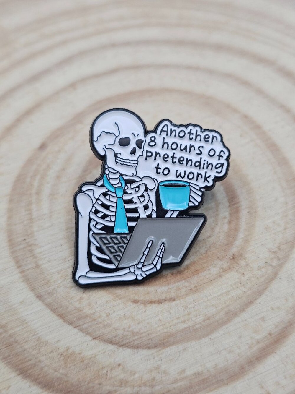 🔥 BOGO 2/$10 🔥 Skeleton Pretending To Work Lapel Pin